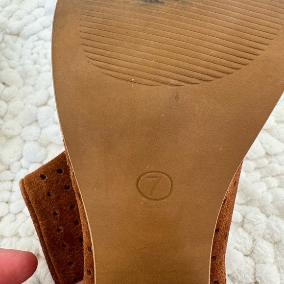 DIBA Lili perforated booties size 7 brown suede heels open toe STITCHFIX - Picture 7 of 8
